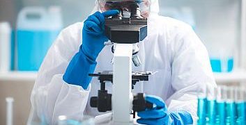 트럼프 행정부, 생명과학 연구 예산 삭감 … 과학계 반발