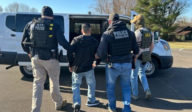 텍사스 주의회 “텍사스 보안관, 이민세관국 협력 의무화 추진”