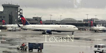델타항공 여객기에서 승객이 다른 승객 물고 폭행 … 당국 조사 착수