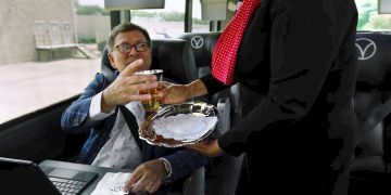 오스틴과 플레이노 연결 럭셔리 버스 노선 시작