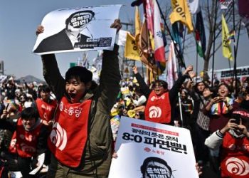 외신, 윤석열 대통령, 헌법재판소 판결로 파면 ……계엄령 선포 4개월 만