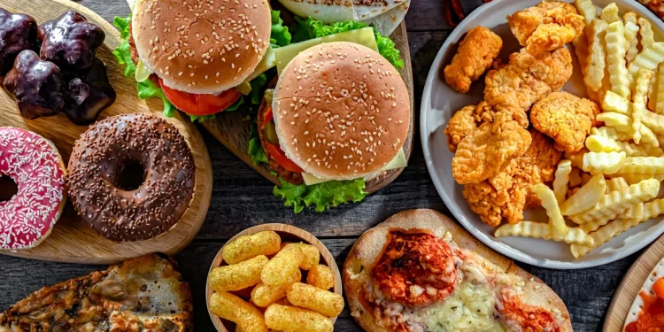 “초가공식품 섭취 증가, 조기사망 위험 높인다”… 세계 24만명 대상 연구 결과 발표