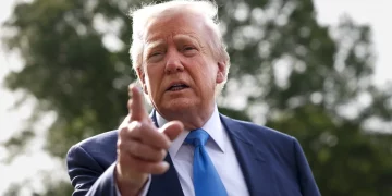 트럼프 대통령, 취임 100일 맞아… 행정명령 폭주·고립주의 노선 선명