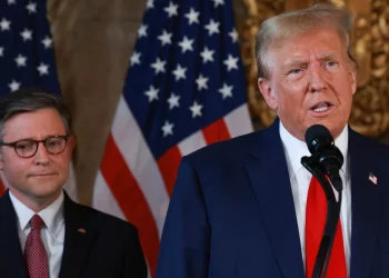 트럼프 “부자 증세 수용할 수 있다”… 감세·지출 삭감 패키지 재정 충당