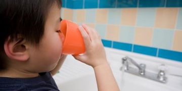 FDA와 케네디 보건장관, 어린이용 불소 보충제 퇴출 추진