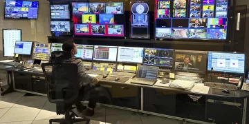 트럼프, 공영방송 장악? … 공영방송 이사회 해임 시도