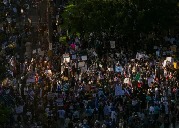 텍사스 곳곳서 ‘이민 단속 반대’ 시위 확산