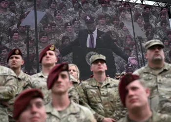 트럼프 “국내 병력 배치 필요”…LA 시위, 군 투입 정당화 시도