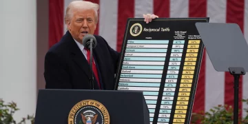 트럼프, 한국에 25% 관세 부과 … 14개국 수입품, 오는 8월 1일부터 고율의 일괄 관세