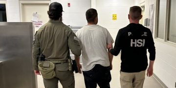 트럼프 반(反)이민 정책에도 미국인들 이민자 인식 긍정적으로 전환