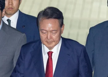 윤석열 전 대통령 재구속… 법원 “증거인멸 우려”