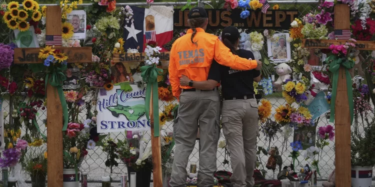 130명 사망한 텍사스 홍수, 재난복구 특별회기 돌입…  연방지원은 불확실