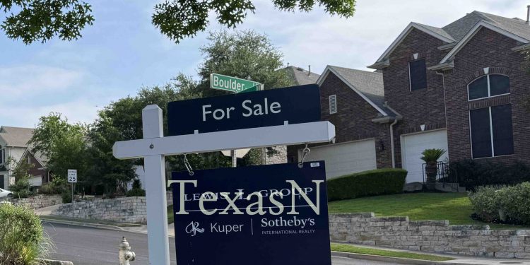 모기지 금리 하락에 재융자 수요 급증…구입 수요도 소폭 상승