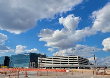 삼성전자, 테슬라와 165억달러 반도체 계약…“텍사스 공장에서 AI칩 생산”