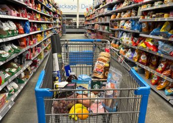 월마트 “관세 이후 소매물가 매주 증가…연말까지 이어질 것”