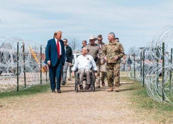 텍사스 주지사, 민주당 하원의장 진 우 의원 직위 박탈 소송 제기