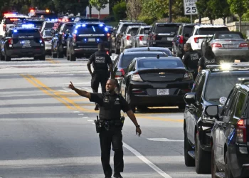 미 CDC 본부 총격에 경찰관 1명 사망 … 범인 “코로나 백신이 우울·자살충동 유발” 주장