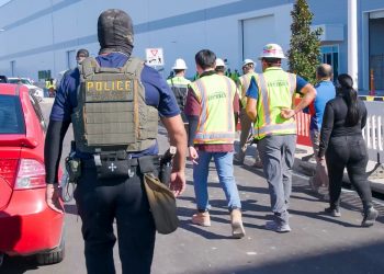 미국 이민변호사협회 “배터리 제조설비, 세계 단 3곳의 전문 업체 중 하나를 급습”