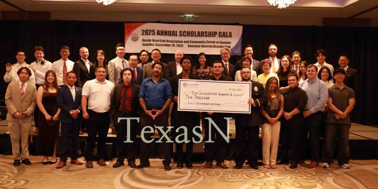 Korean American Association of Houston awarded $10,000 in scholarships to 10 students