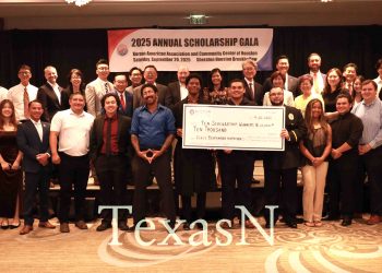 휴스턴 한인회 “청년들은 지역사회 밝히는 미래 주역” … 10명의 장학생에 총 1만 달러 수여