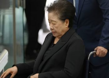 통일교 한학자 총재, 뇌물수수 의혹으로 전격 구속