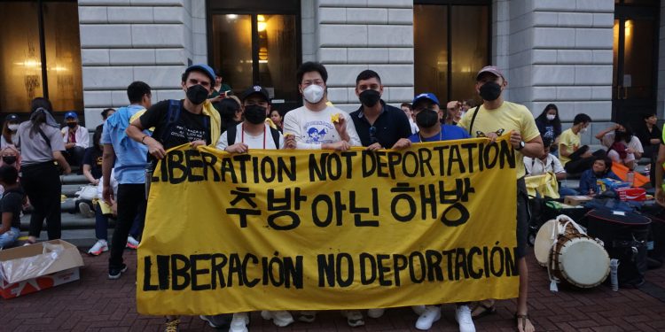 “군사화된 급습 중단하라” … 한인 포함 475명 체포에 지역사회 강력 반발
