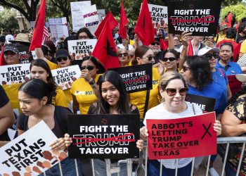 “텍사스 선거구 조정, 인종에 초점 맞춰 그려졌다”