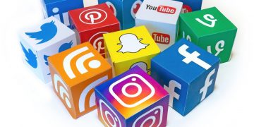 SNS 많이 쓰는 아동, 읽기·기억력 시험 점수 낮아…美 연구 결과