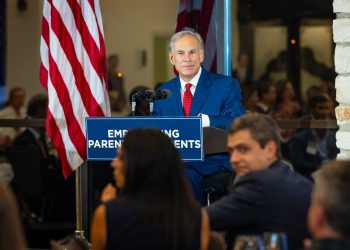 텍사스 주지사, 휴스턴 해리스 카운티 정조준 … “2026 중간선거, 공화당 지형 재편의 분수령”