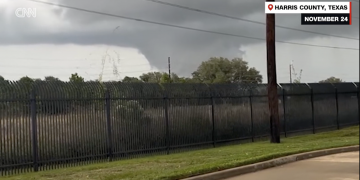 휴스턴 인근 주택 100여 채 토네이도 피해… 인명 피해는 없어