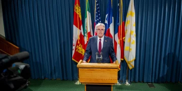 댄 패트릭 텍사스 부지사 “신생아에 1,000달러 지급 주식투자 계좌 신설하자”