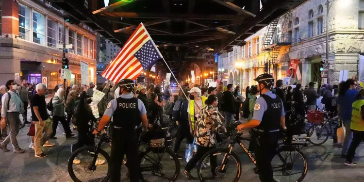 트럼프 행정부, 19개 여행금지 국가 출신 이민 신청 전면 중단