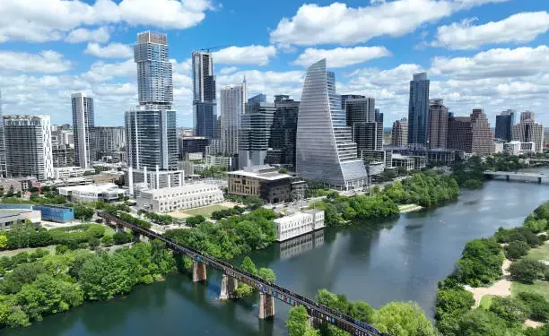 [텍사스N 2026 신년기획-4] 2026 텍사스 상업용 부동산, ‘오피스 쇼크’ 넘어 ‘산업용 엔진’으로