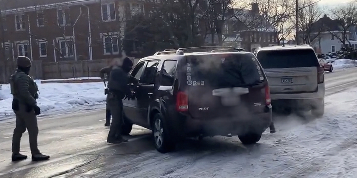 미니애폴리스 이민 단속 중 미 시민권자 총격 사망 … 트럼프 행정부 강경 단속 이후 최소 5번째 사망