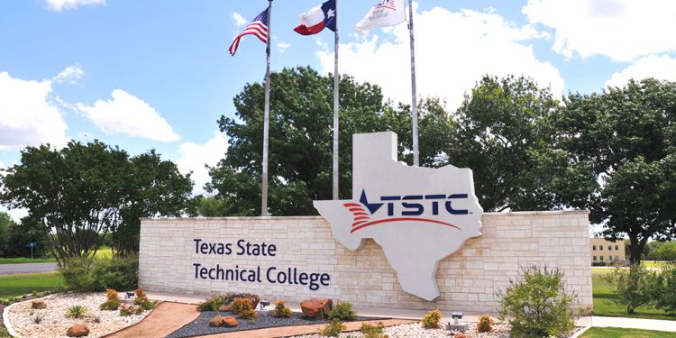 텍사스 주지사, 반도체 인력 양성에 350만 달러 지원 … 윌리엄슨 카운티 소재 기술대학에 혁신기금 배정