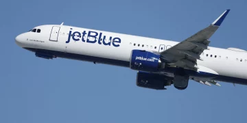 제트블루, 수하물 요금 인상 … 이란 전쟁 여파로 항공비 상승