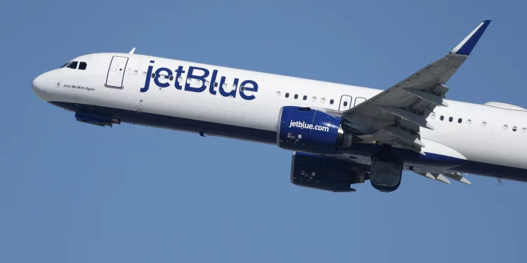 제트블루, 수하물 요금 인상 … 이란 전쟁 여파로 항공비 상승