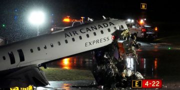 뉴욕 라과디아 공항 여객기 사고 … 기장과 부기장 사망, 100여명 부상