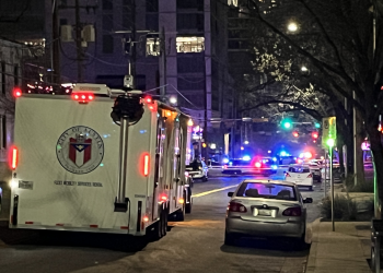 오스틴 다운타운 6번가에서 총기 난사 … 3명 사망 14명 부상, 테러 연관성 수사