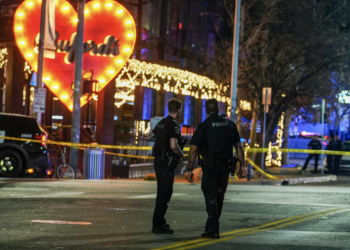 오스틴 6번가 총기난사 용의자 신원 확인 … “치밀하게 계획된 대규모 난사”