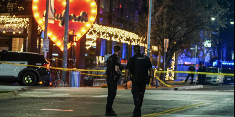 오스틴 6번가 총기난사 용의자 신원 확인 … “치밀하게 계획된 대규모 난사”