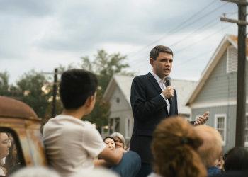 텍사스 예비선거, 상원 공화당 결선 및 현역 낙선 잇따라 … 민주당 탈라리코 후보 11월 본선 직행