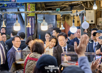 한국, 민주주의 지수 19계단 상승 … “자유민주주의 지위 회복”