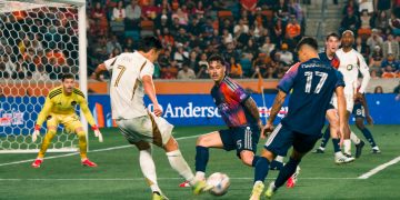 ‘손흥민 효과’ 역대 최대 한인인파 몰린 휴스턴 쉘 스타디움 … 3,000여명 한인동포 ‘압도적 응원전’