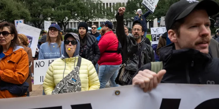 휴스턴, ‘성역도시(Sanctuary City)’ 정책 폐지 검토 … 휴스턴 ‘이민 단속 협력’에 갈등 격화