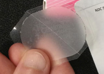 갱년기 여성 호르몬 치료 수요 급증에 에스트로겐 패치 품귀