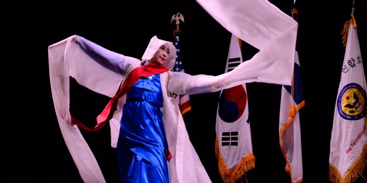 “전통은 박물관 안에만 있는 것이 아니죠” … 휴스턴에서 10년, 한국의 춤에 날개를 단 ‘한나래’
